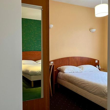 فندق Logis Saint Louis La Suze-sur-Sarthe المظهر الخارجي الصورة
