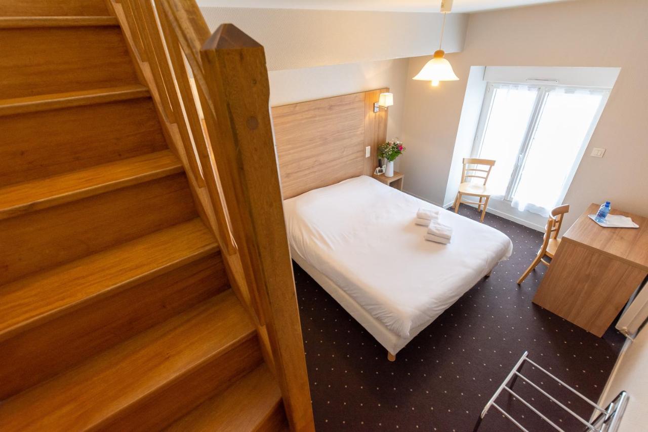 فندق Logis Saint Louis La Suze-sur-Sarthe المظهر الخارجي الصورة