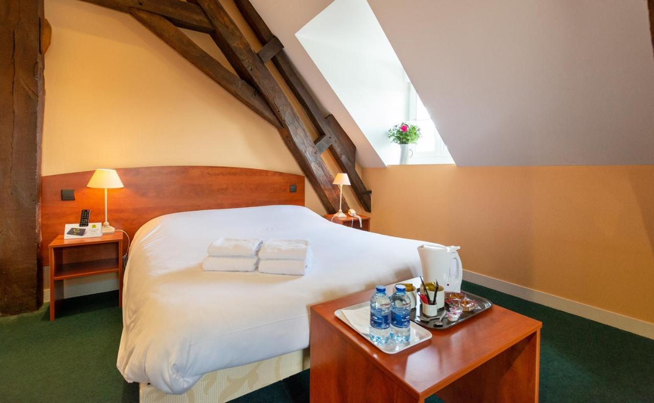 فندق Logis Saint Louis La Suze-sur-Sarthe المظهر الخارجي الصورة